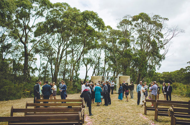 TAS-country-wedding-hay-bales-diy-ideas21