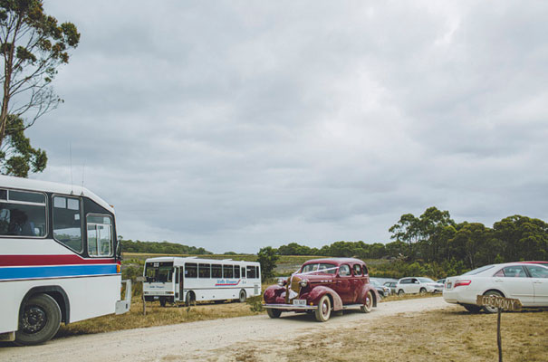 TAS-country-wedding-hay-bales-diy-ideas23