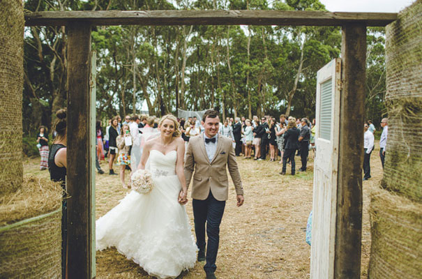 TAS-country-wedding-hay-bales-diy-ideas30