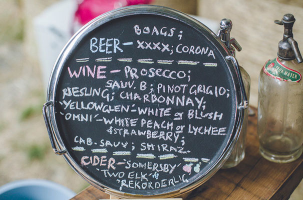 TAS-country-wedding-hay-bales-diy-ideas34