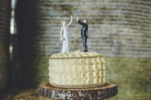 TAS-country-wedding-hay-bales-diy-ideas36