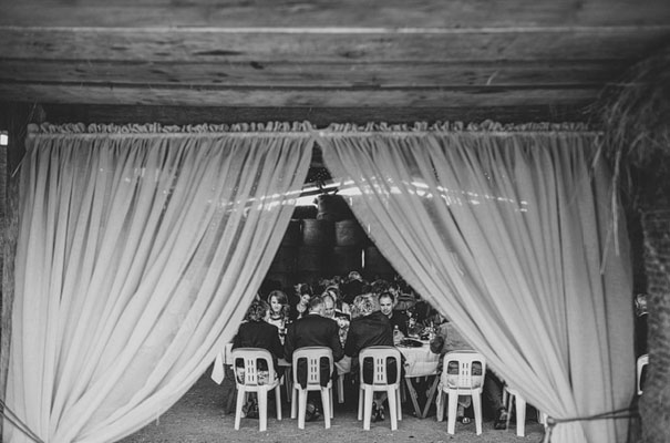 TAS-country-wedding-hay-bales-diy-ideas56