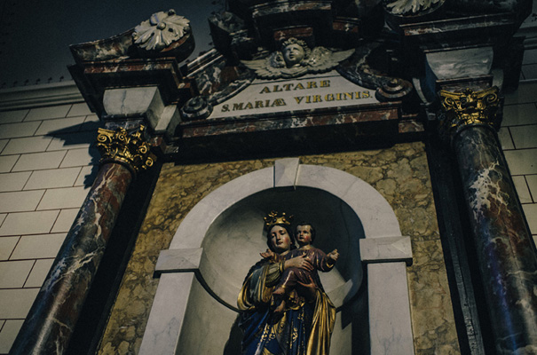 destination-wedding-european-elegant-beaded-simple-inspiration30