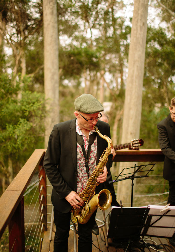 pwedding-bush-bride-gold-bridal-gown-dress10