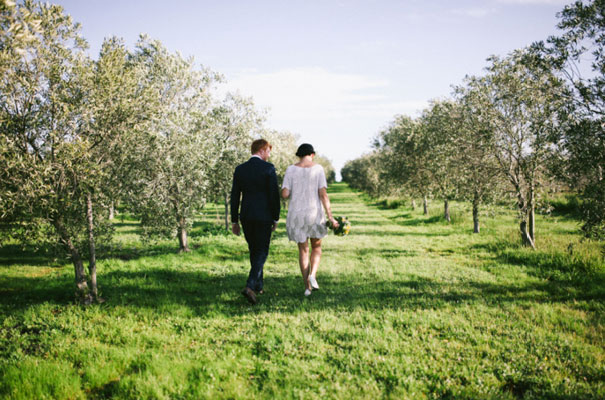 rachel-gilbert-the-hill-winery-weding-geelong-brown-paper-parcel5