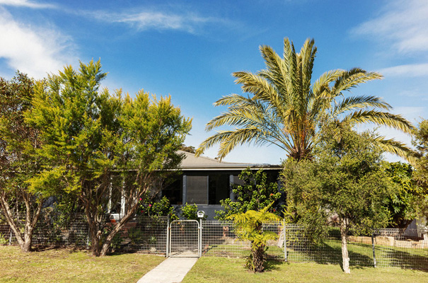 sydney-wedding-photographer-custom-wedding-dress