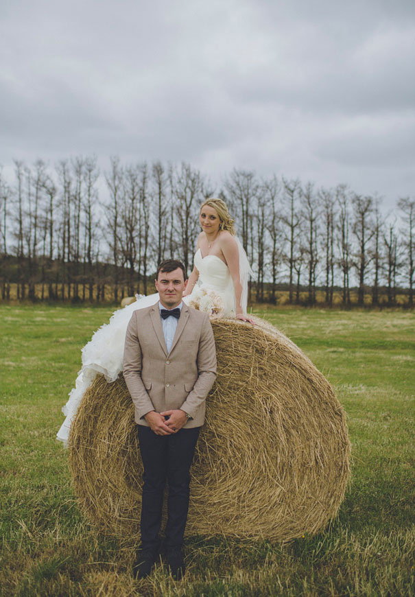 tamania-country-wedding-hay-bales-diy-ideas4