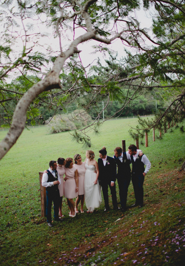 QLD-vicky-lee-queensland-wedding-photographer-just-married-sign28