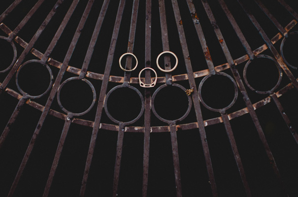 vicky-lee-queensland-wedding-photographer-just-married-sign10