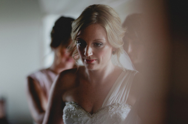 vicky-lee-queensland-wedding-photographer-just-married-sign12