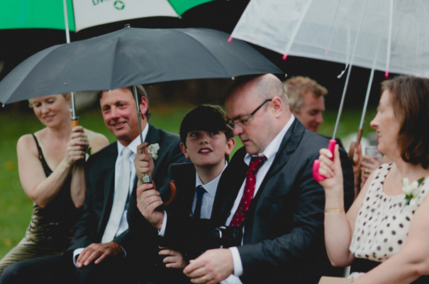 vicky-lee-queensland-wedding-photographer-just-married-sign18