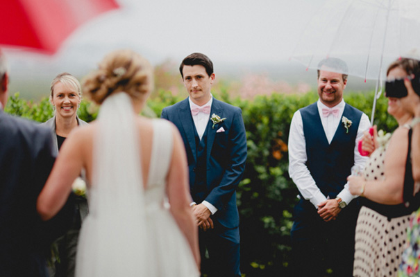 vicky-lee-queensland-wedding-photographer-just-married-sign21