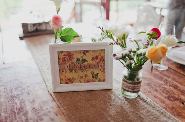 vicky-lee-queensland-wedding-photographer-just-married-sign47