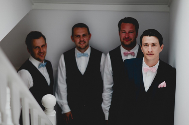 vicky-lee-queensland-wedding-photographer-just-married-sign5