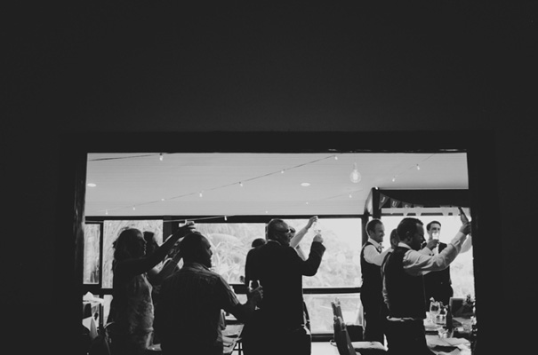 vicky-lee-queensland-wedding-photographer-just-married-sign53