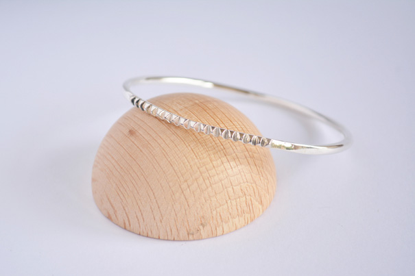 BANGLE_SILVER