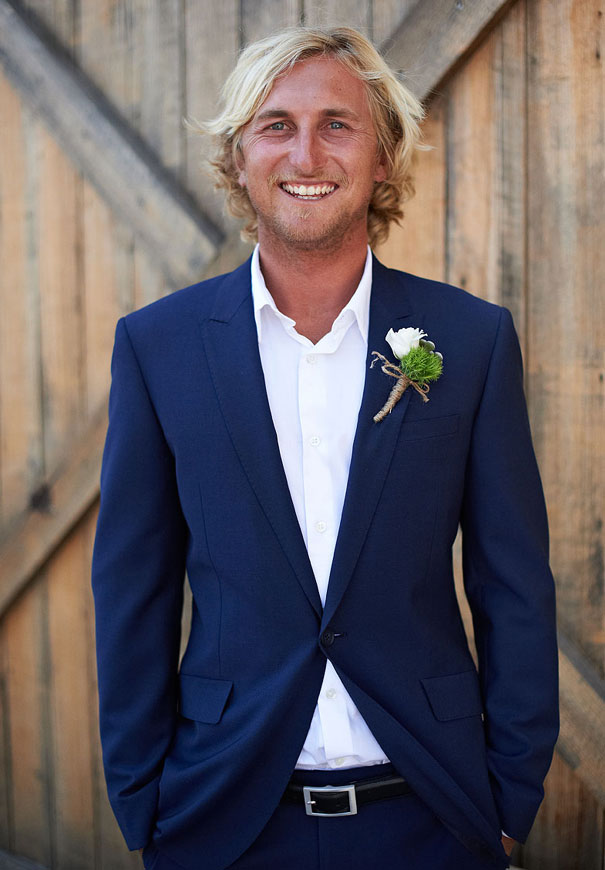 country-wedding-geelong-melbourne-photographer-barn-Gwedolynne-dress25