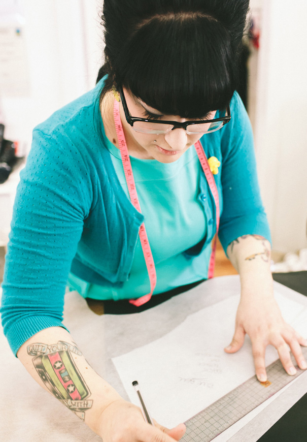 tasmania-studio-white-vintage-bridal-gown-wedding-dress-peter-pan-colar2