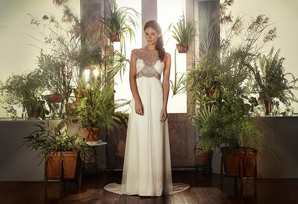 Gwendolynne_Greenery_Deco-Front