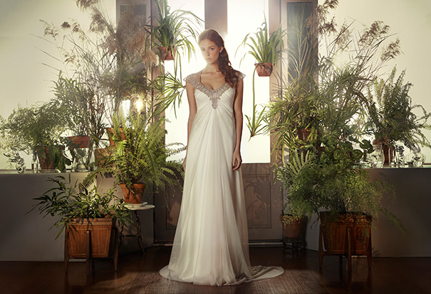 Gwendolynne_Greenery_Gabby-Front