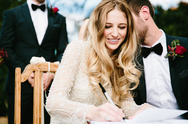 bo-and-luca-bridal-gown-elegant-country-wedding-inspiration17