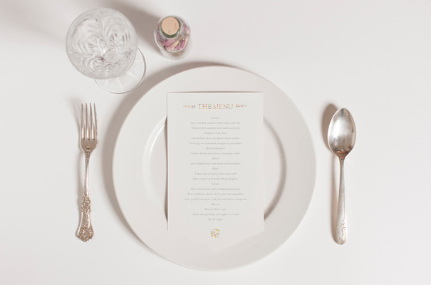 hand-drawn-stationery-wedding-invitation-confetti-advenutres-of3