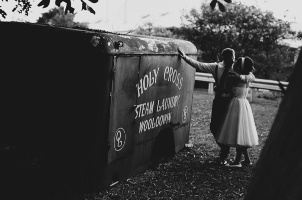 retro-pink-queensland-wedding-photographer-icecream-truck-vintage38