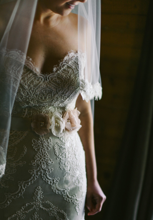 brown-paper-parcel-melbourne-country-wedding-giant-paper-flower4