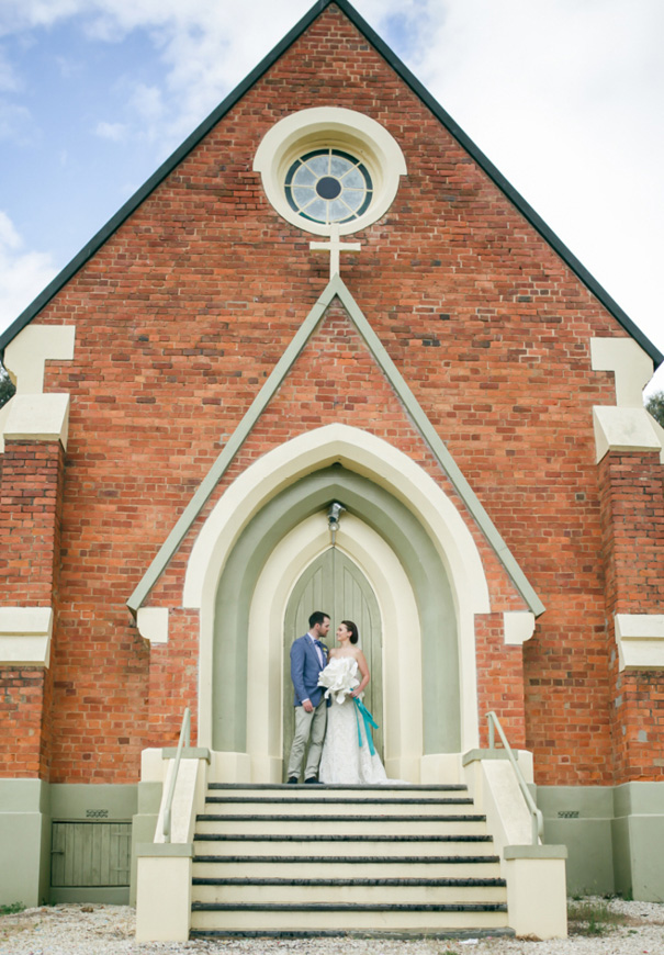 brown-paper-parcel-melbourne-country-wedding-giant-paper-flower43