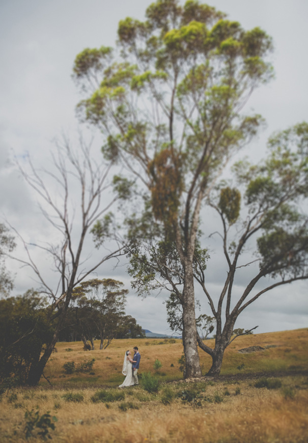 brown-paper-parcel-melbourne-country-wedding-giant-paper-flower45