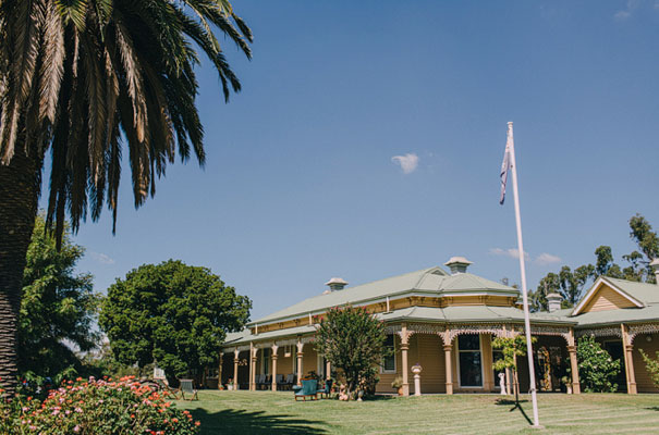 carla-zampatti-bride-country-nsw-wedding12
