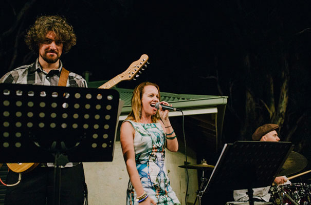 carla-zampatti-bride-country-nsw-wedding57