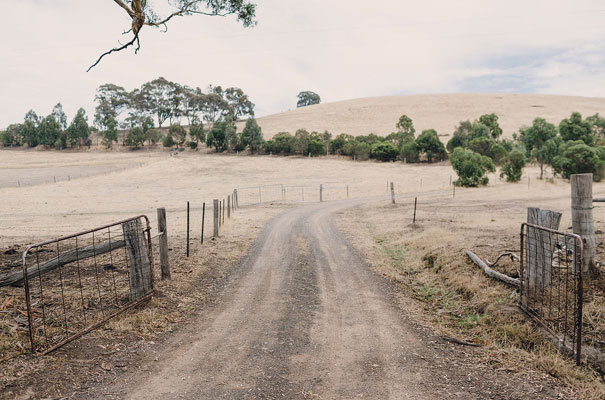 country-victoria-grace-loves-lace-farm-wedding