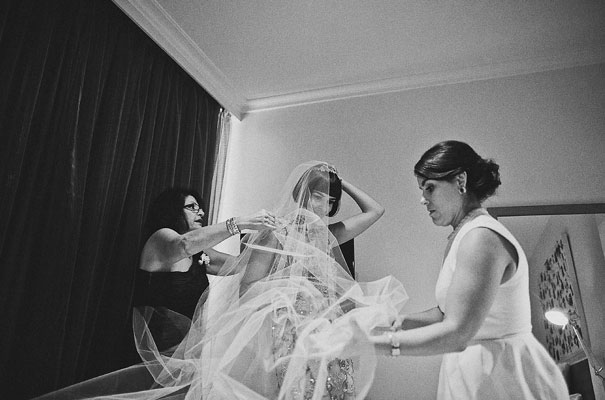 dan-oday-wedding-photographer-Farm-Vigano-gold-wedding-dress9