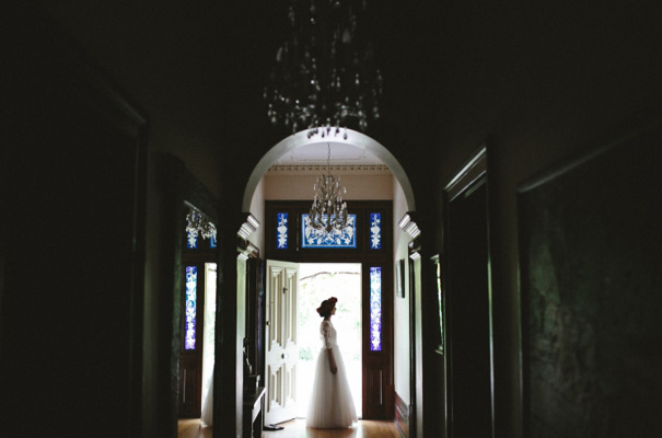 james-frost-red-roses-Mindaribba-House-wedding26