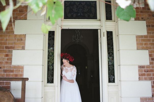 james-frost-red-roses-Mindaribba-House-wedding27