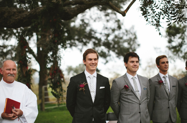 james-frost-red-roses-Mindaribba-House-wedding31