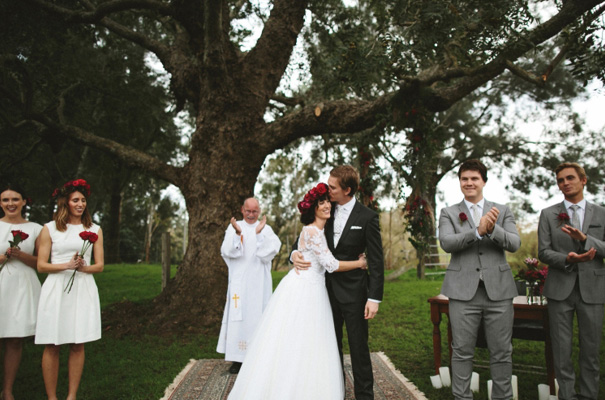 james-frost-red-roses-Mindaribba-House-wedding35