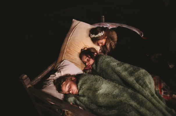 james-frost-red-roses-Mindaribba-House-wedding63