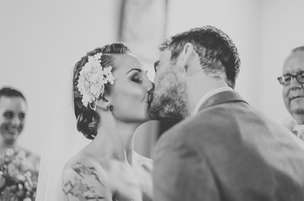 jessica-tremp-melbourne-country-wedding-giant-paper-flower14