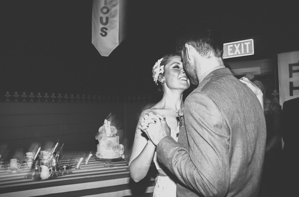 jessica-tremp-melbourne-country-wedding-giant-paper-flower44