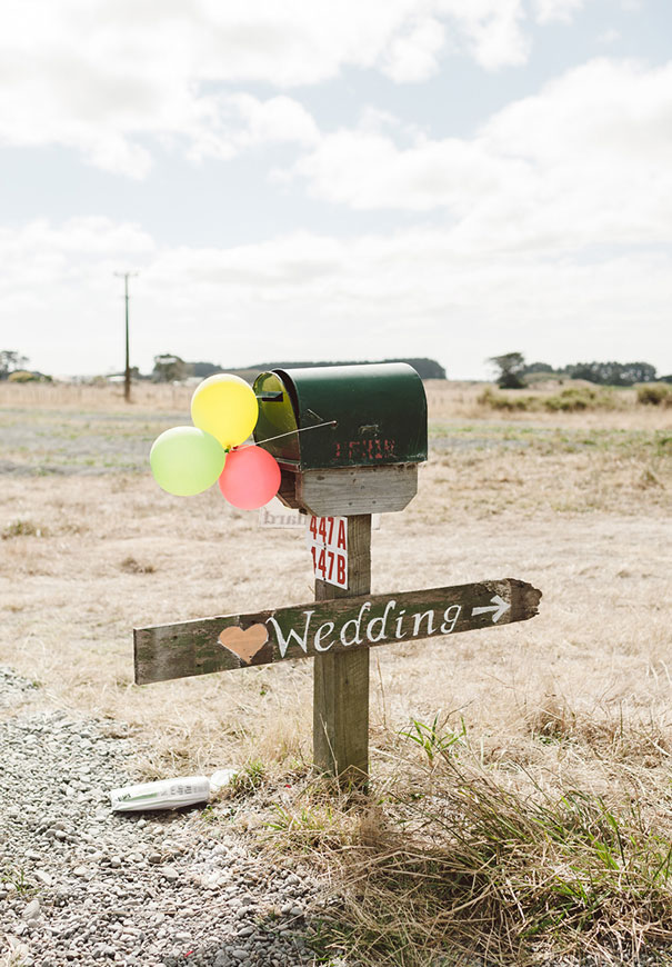 DIY-new-zealand-wedding-photographer-barn-boho-bride8