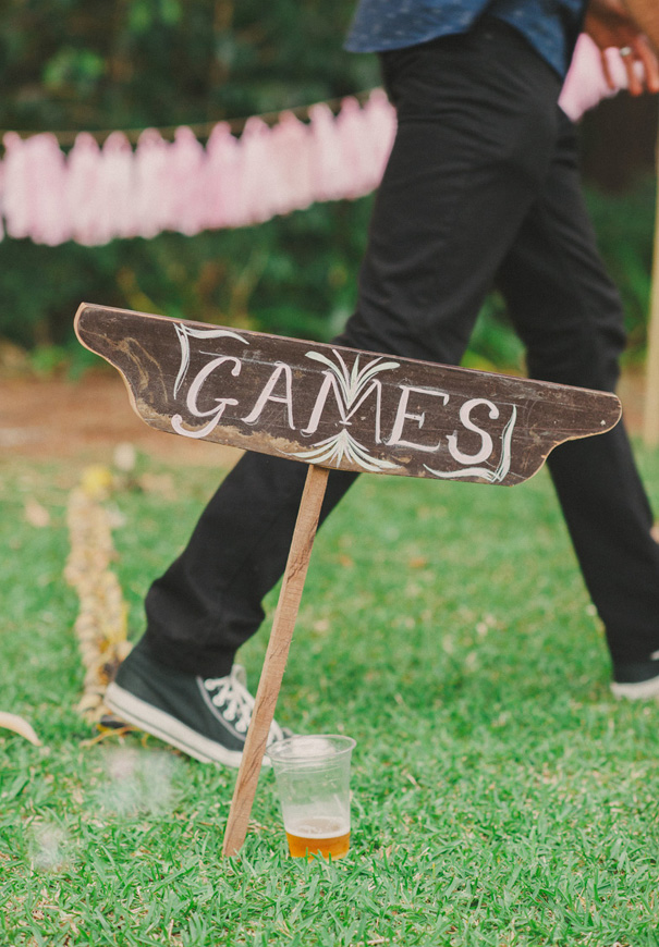 QLD-rock-n-roll-retro-vintage-bride-bright-backyard-wedding9