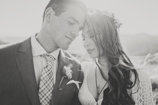 boho-bride-californian-wedding-barn-bhldn36