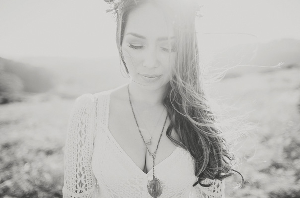 boho-bride-californian-wedding-barn-bhldn39