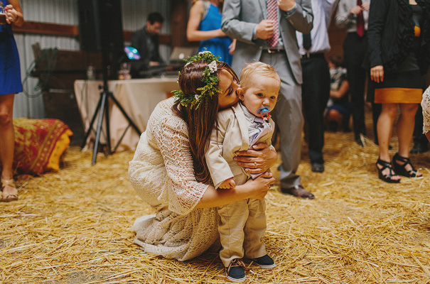 boho-bride-californian-wedding-barn-bhldn53