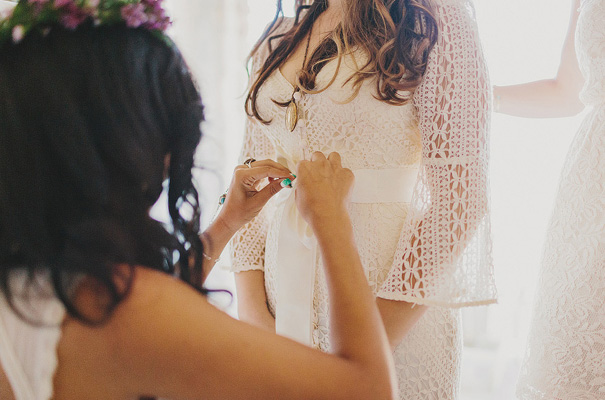 boho-bride-californian-wedding-barn-bhldn7