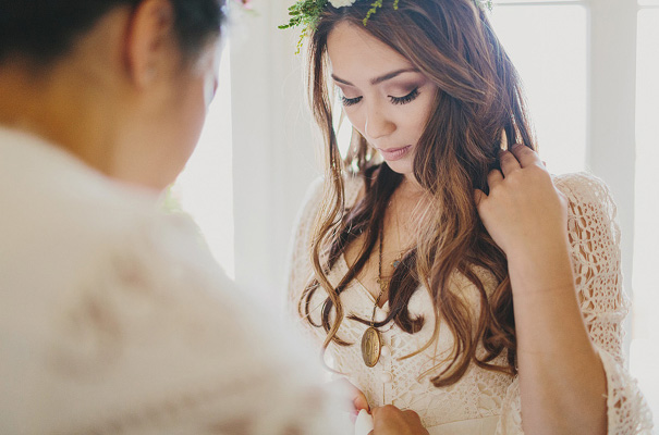 boho-bride-californian-wedding-barn-bhldn9