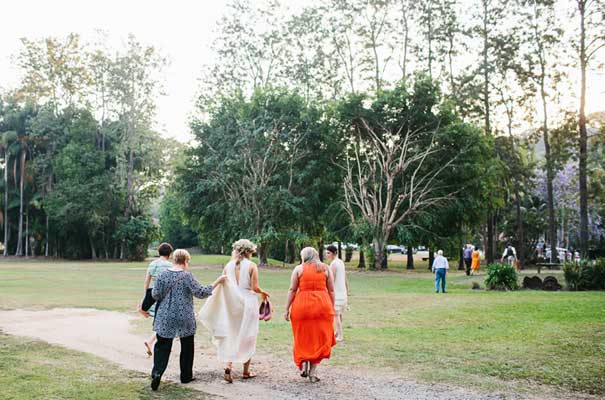 boomerang-farm-queensland-wedding-yellow-flower-crown43
