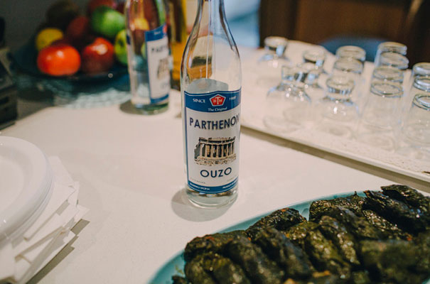 jardine-botanic-orange-peach-roses-bride-flowers-greek-wedding10